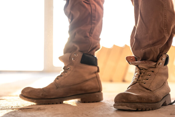 Best safety boots for electricians